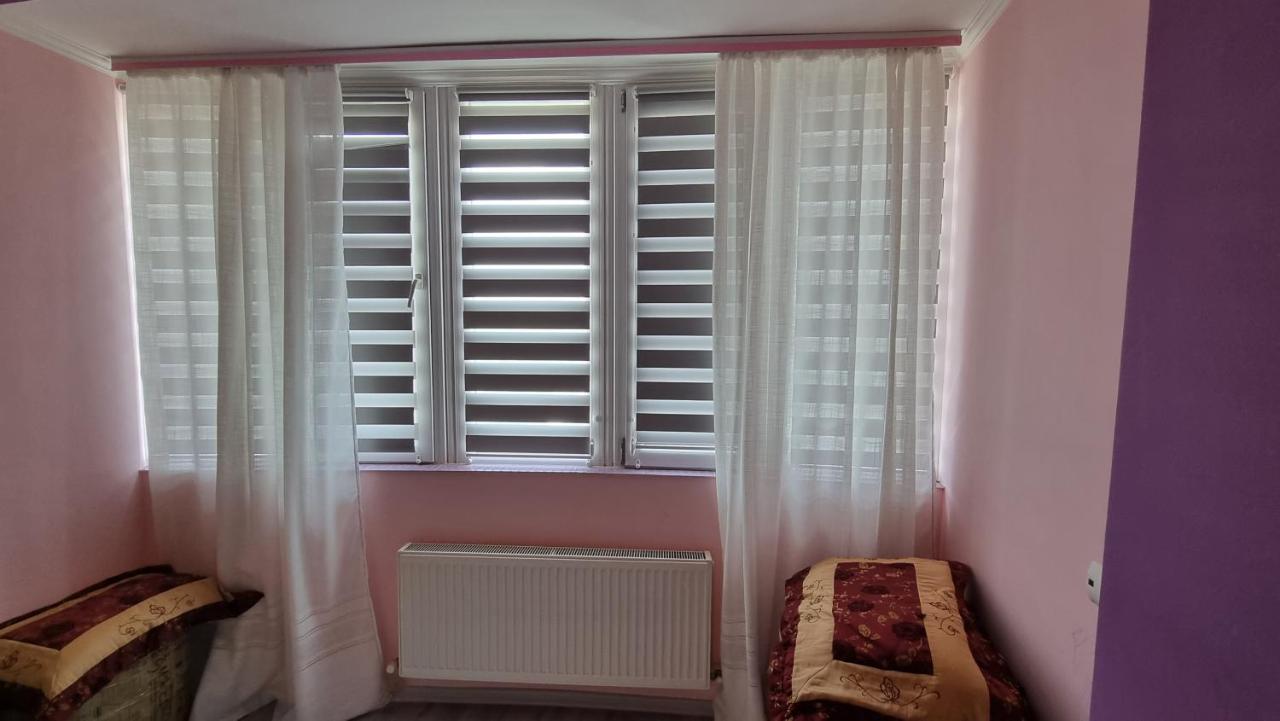 Appartement Cozy Retreat In Quiet Location à Chişinău Extérieur photo